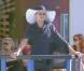 Benoît sort son joli chapeau pour défender John (soirée du 28 juillet 2010)