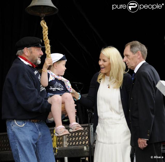 Le 29 juillet 2010, la princesse Mette-Marit de Norvège inaugurait le Tall Ships Races dans sa ville natale de Kristiansand.