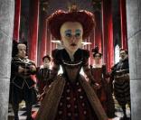 Helena Bonham Carter est la Reine Rouge du  Alice au Pays des Merveilles  de Tim Burton, disponible en DVD et Blu-Ray depuis le 24 juillet 2010.