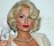 Paris Hilton transformée en Marilyn Monroe pour la soirée de lancement de sa 10e fragance Tease dans la boîte de nuit MyStudio à Hollywood le 10 août 2010