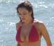 La belle Kelly Brook sur une plage paradisiaque...