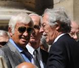 Jean-Paul Belmondo et Jean Rochefort aux obsèques de Bruno Cremer, en l'église Saint-Thomas d'Aquin, dans le VIIe arrondissement de Paris, le 13 août 2010.