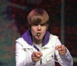 Le film 3D de Justin Bieber sera finalement réalisé par Jon Chu ( Sexy  Dance 2  et  3 ). Il sortira aux Etats-Unis le 11 février.