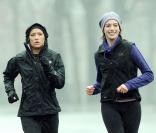 Kate Hudson et Anne Hathaway sur le tournage de 'Bride Wars' dans Central Park, NYC