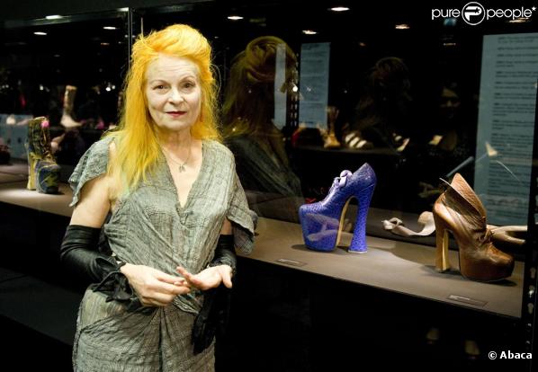 Vivienne Westwood lors d'une exposition de chaussures à Londres le 25 août