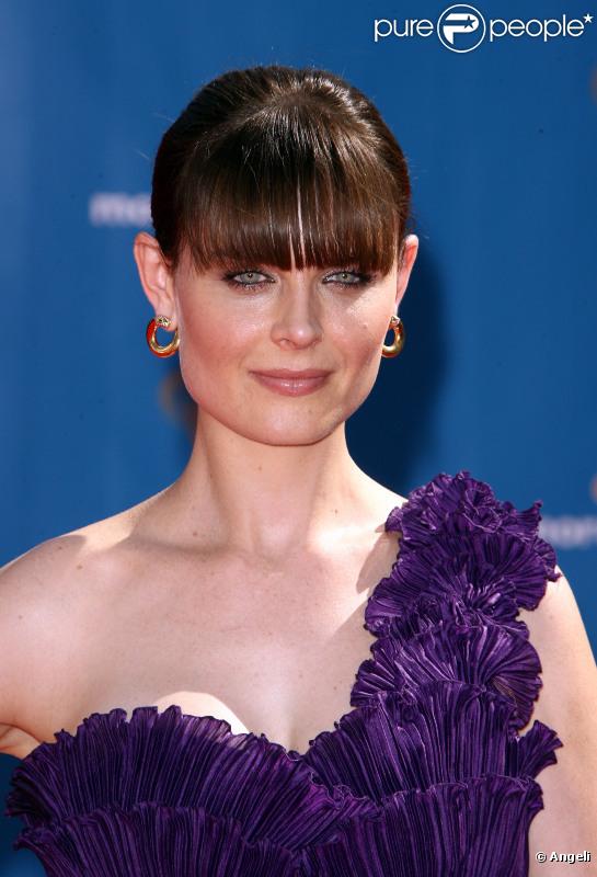 Emily Deschanel à la cérémonie des Emmy Awards. 29/08/2010