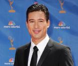Mario Lopez à la 62e édition des Emmy Awards.