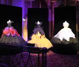 Exposition de robes de bal haute-couture John Galliano pour Christian Dior lors du Grand Bal de Deauville, le 28 août 2010