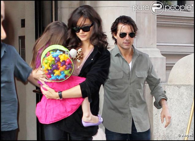 Katie et Tom Cruise à la sortie de leur appartement, à New York. 7/09/2010