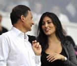 Yasmine Tordjman et Eric Besson au Parc de Princes, à Paris. Août 2010