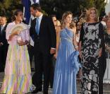 Letizia, Cristina et Elena d'Espagne réunies sur un cliché à l'occasion du mariage du prince Nikolaos de Grèce. Août 2010 
