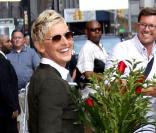 Ellen DeGeneres quitte le studio d'enregistrement de l'émission The Late Show With David Letterman à New York, le 7 septembre 2010