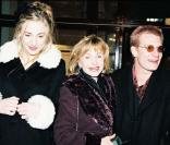 Julie et Guillaume Depardieu avec leur mère Elisabeth