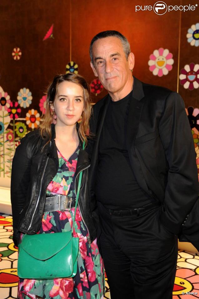 Thierry Ardisson et sa fille Ninon visitent l'exposition de l'artiste Takashi Murakami, au château de Versailles. 12/09/2010