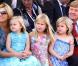 Avec leurs parents le prince Willem-Alexander et la princesse Maxima des Pays-Bas, les princesses Catharina-Amalia (6 ans), Alexia (5 ans) et Ariane (3 ans) effectuaient le 11 septembre 2010 leur première apparition officielle !