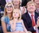 Avec leurs parents le prince Willem-Alexander et la princesse Maxima des Pays-Bas, les princesses Catharina-Amalia (6 ans), Alexia (5 ans) et Ariane (3 ans) effectuaient le 11 septembre 2010 leur première apparition officielle !