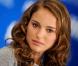 Natalie Portman juste ravissante lors de la conférence de presse de Black Swan , lors du Festival de Film de Toronto, au Canada, le 14 septembre 2010.