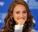 Natalie Portman juste ravissante lors de la conférence de presse de Black Swan , lors du Festival de Film de Toronto, au Canada, le 14 septembre 2010.