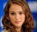 Natalie Portman juste ravissante lors de la conférence de presse de Black Swan , lors du Festival de Film de Toronto, au Canada, le 14 septembre 2010.