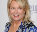 Candice Bergen jouera le rôle de la mère de Lisa dans la saison 7 de  Dr House .  