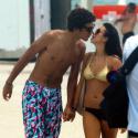 Noah Becker, fils de Boris Becker : Très amoureux avec sa jolie petite amie sur la plage...