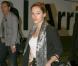 La belle Kelly Brook arrive à l'aéroport d'Heathrow, à Londres, le 17 septembre 2010.