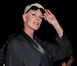 Brigitte Nielsen lors du défilé PPQ lors de la fashion week londonienne le 17 septembre 2010