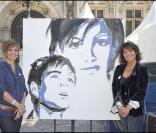 Laurence Lemarchal et Stéphanie Fugain à l'inauguration de l'événement Coeur de Vies, à Paris, le 22 septembre 2010.