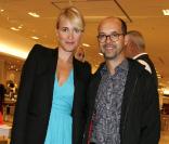 Judith Godrèche et son compagnon Maurice Barthélémy lors de l\'inauguration du nouvel espace homme du Bon Marché, le 21 septembre à Paris
