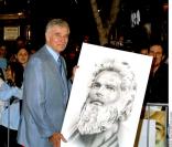 Charlton Heston, en 2001, lors de la première d'Harry Potter, reçoit un cadeau hommage...