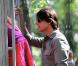 Tom Cruise joue avec sa petite Suri Cruise dans un parc à New York le 7 septembre 2010