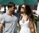  Brooke Burke et David Charvet, leur fille Heaven Rain et leur fils Shaya à la sortie du restaurant Toscana à Brentwood le 29 septembre 2010 