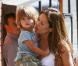  Brooke Burke et David Charvet, leur fille Heaven Rain et leur fils Shaya à la sortie du restaurant Toscana à Brentwood le 29 septembre 2010 