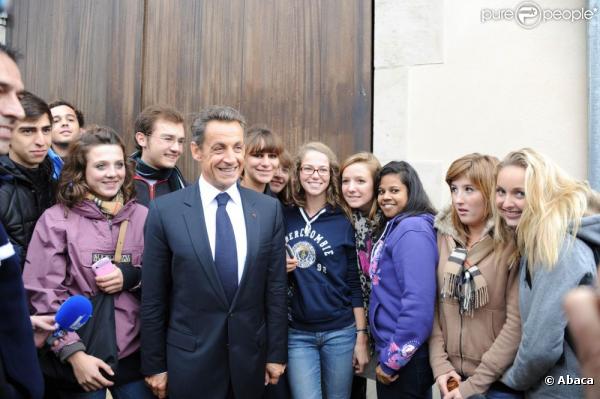 Nicolas Sarkozy en visite à la gendarmerie de Vézelay. 30/09/2010