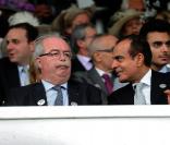 Christophe de Margerie (à gauche) lors du Qatar Prix de l'Arc de Triomphe à l'hippodrome de Longchamp le 3 octobre 2010