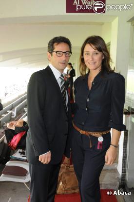 Daniela Lumbroso et son mari Eric Ghebali lors du Qatar Prix de l'Arc de Triomphe à l'hippodrome de Longchamp le 3 octobre 2010