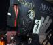 Une centaine d'effets ayant appartenu à Michael Jackson ont rapporté près d'un million de dollars lors d'une vente aux enchères hollywoodienne à Macao, samedi 9 octobre 2010.