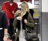 Ashley Olsen à l'aéroport de Los Angeles, le 9 octobre 2010