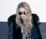 Mary-Kate Olsen à l'aéroport de Los Angeles, le 9 octobre 2010