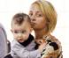Nicole Richie et Joel Madden emmènent leurs enfants Harlow et Sparrow dans une pizzeria d'Hollywood. Octobre 2010