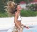 Candice Swanepoel en shooting pour Victoria's Secret, sur la plage Saint-Jean, à Saint-Barthélemy, en octobre 2010.