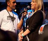 Tête d'affiche de la Paris Games Week avec GH : Warriors of Rock et DJ Hero 2, Activision a mis ses stars en compétition : Karine Ferri, Lussi et Carolyn (photo) de Magic Pop Hotel ont fait déferler le pouvoir du rock en s'affrontant sur Guitar Hero 
