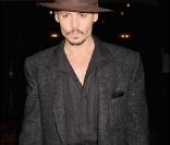 A chacune de ses sorties, Johnny Depp brille par sa simplicité et son style unique. 