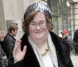 Susan Boyle à la sortie de la BBC à Londres, le 4 novembre 2010