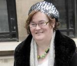Susan Boyle à la sortie de la BBC à Londres, le 4 novembre 2010