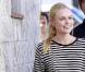 Kate Bosworth ressort son boyfriend jean, le pull bateau à rayures et sa paire d'escarpins blancs pour briller à Los Angeles. 
