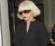 Lady Gaga dans un total look Yves Saint Laurent. Avec son allure so eighties, elle redonne un peu de sagesse à son look en misant sur des pièces sûres... 