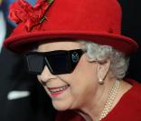 En visite à Sheffield avec son époux jeudi 18 novembre, la reine ELizabeth II a été acclamée pour le mariage à venir du prince William, et a donné virtuellement le coup d'envoi d'un gros chantier.