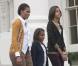 Michelle, Sasha et Malia Obama réceptionnent le sapin de Noël de la Maison Blanche. 26/11/2010