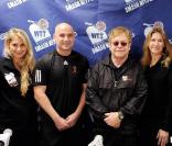Anna Kournikova, Andre Agassi, Sir Elton John, Steffi Graf et  et Jan-Michael Gambill lors du WTT Smash Hits à Washington en novembre 2010